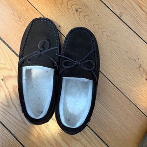 Vineyard Vines Black Suede slippers